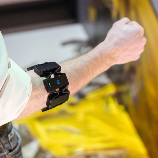 Gesture-Control_Audi_dezeen_sqc