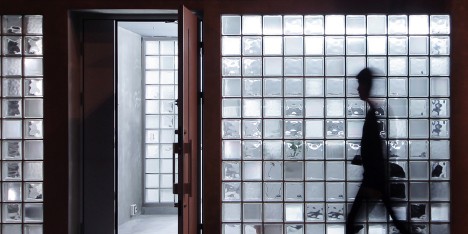 Glass blocks create multi-tonal facade for antiques showroom by Jun Murata
