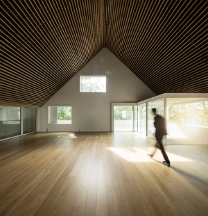Helderly Hall in Bievres by Marchi Architectes