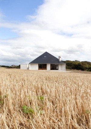 House at Kilmore by GKMP Architects