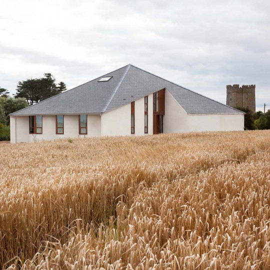 House at Kilmore by GKMP Architects