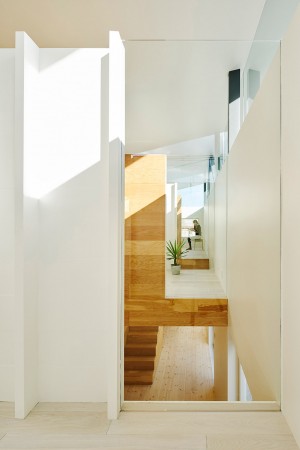 House in Yokkaichi by SYAP