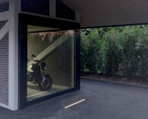 James Bond Garage by B29