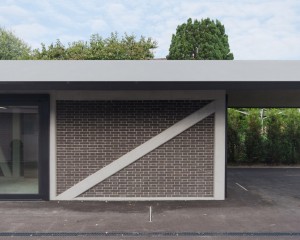 James Bond Garage by B29