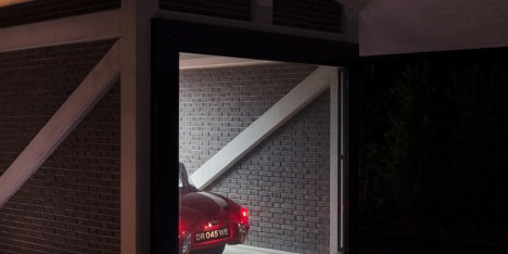 James Bond Garage by B29