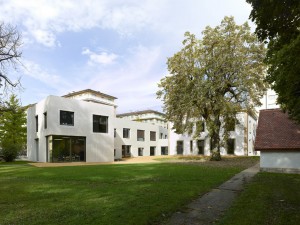 Le Gazouillis Day Nursery in Geneva by Omar Trinca
