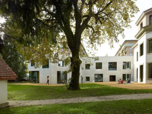 Le Gazouillis Day Nursery in Geneva by Omar Trinca