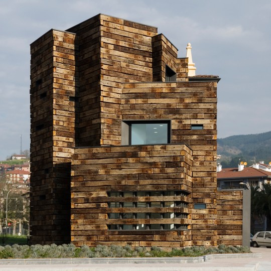 Library extension in Azkoitia by Estudio Beldarrain