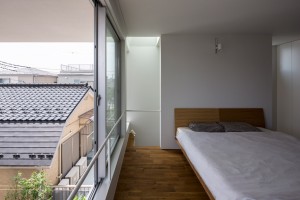 Little House Big Terrace by Takuro Yamamoto