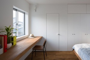 Little House Big Terrace by Takuro Yamamoto