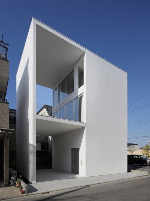 Little House Big Terrace by Takuro Yamamoto