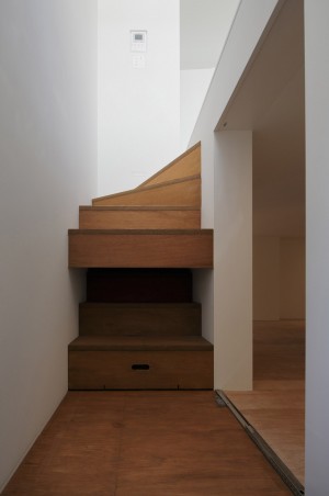 Little House Big Terrace by Takuro Yamamoto