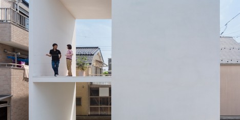 Little House Big Terrace by Takuro Yamamoto