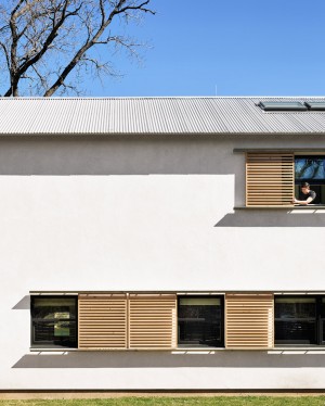 Modern Texas Prefab by Aamodt / Plumb Architects