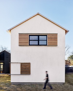 Modern Texas Prefab by Aamodt / Plumb Architects