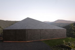 Montebar Villa by JMA Architects