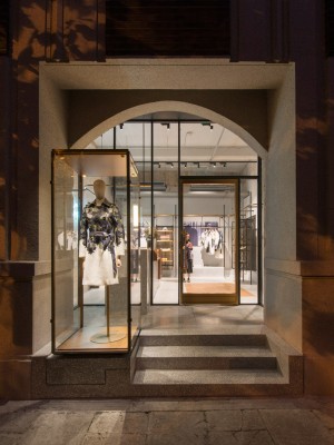 Comme Moi Flagship store by Neri and Hu