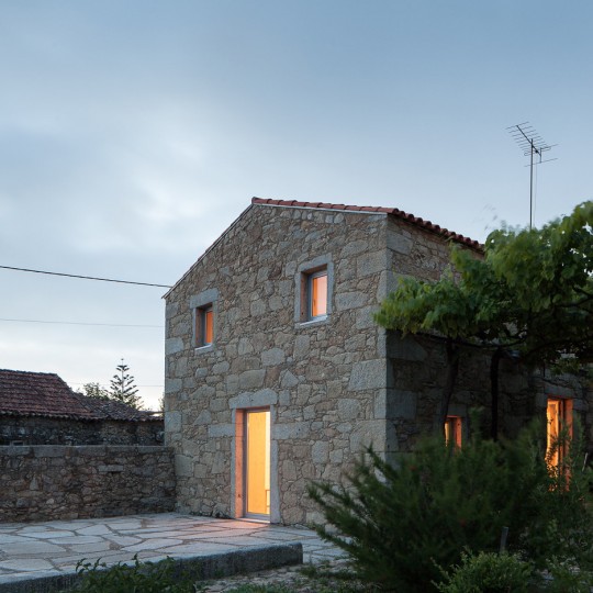 Nogueiras House by Sofia Parente and André Delgado