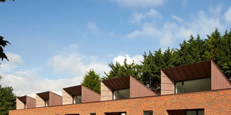 Ravens Way housing by Bell Phillips Architects