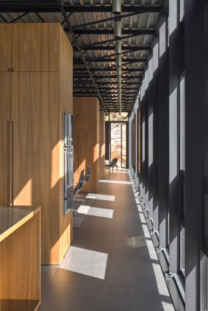 Shokan Residence by Jay Bargmann