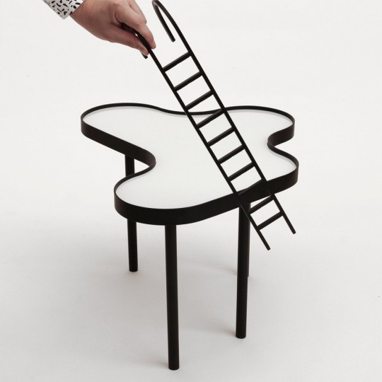 Swimming pool table by Estudio Rain