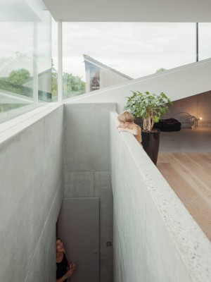 TDH House by ISM Architecten