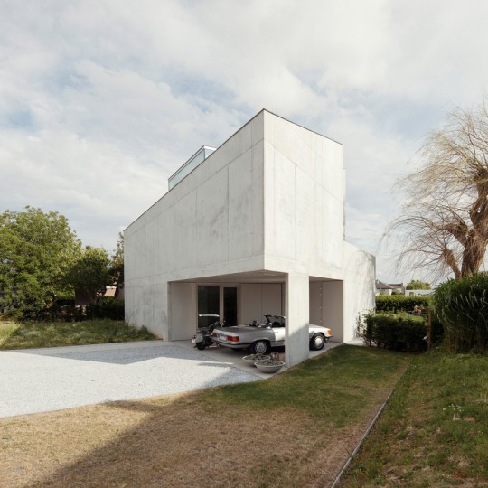 TDH House by ISM Architecten
