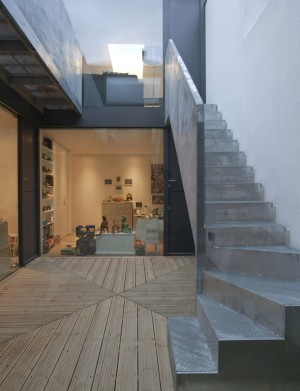 Vault House by vPPR Architects