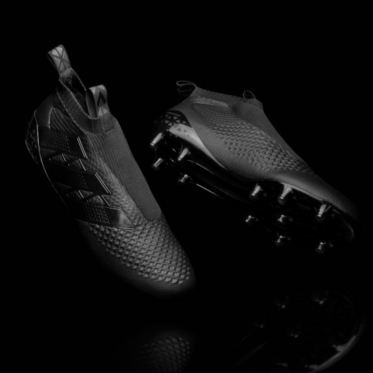 Adidas laceless football boots