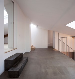 Apartment in Porte de Vincennes by Cairos Architecture