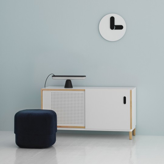 Bold clock by Jonas Wagell