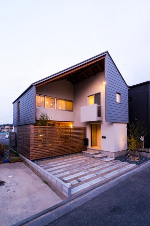 Cardigan Cardigan by Takeru Shoji Architects