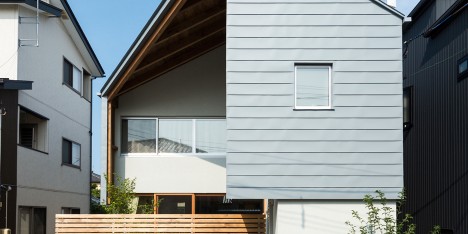 Cardigan Cardigan by Takeru Shoji Architects