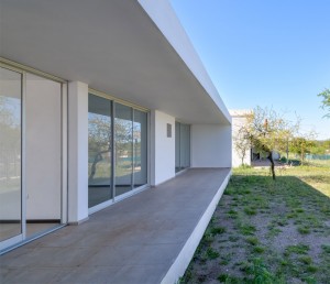 Casa Belavista by Agustín Lozada