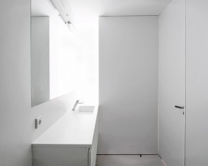 Casa Bonjardim by Atka Arquitectos