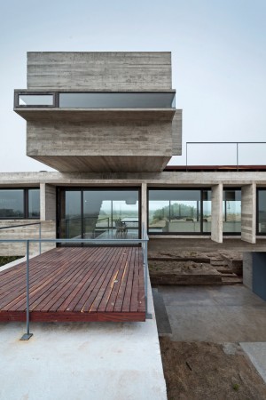 Casa Golf by Luciano Kruk