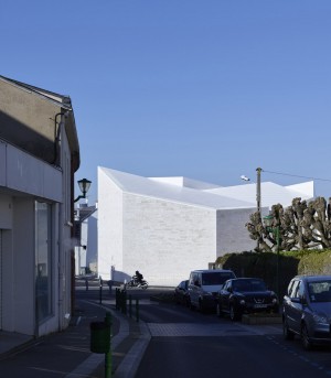 Cour et Jardin by Fernandez & Serres