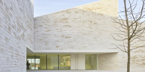 Cour et Jardin by Fernandez & Serres