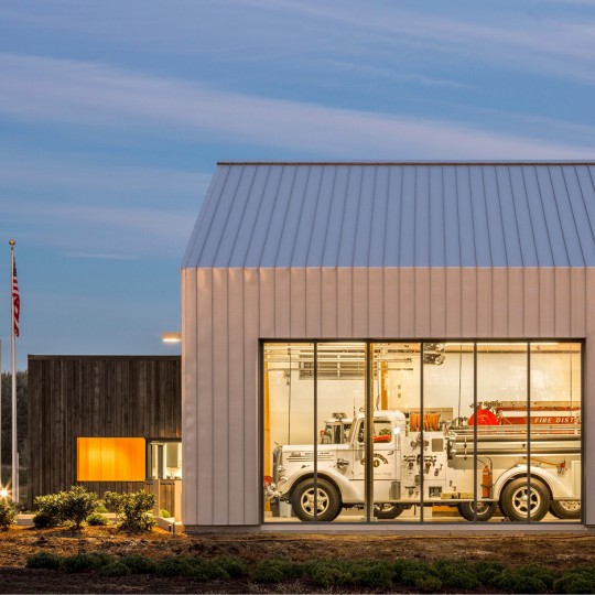 Fire Station 76 by Hennebery Eddy