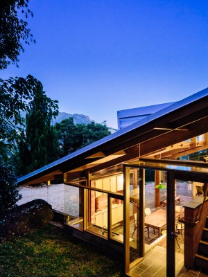 Half-slope House by Denis Joelsons Gabriela Barauna Uchida