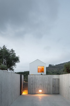 House in Fonte Boa by Joao Mendes Ribeiro