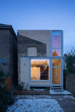 House of Trace by Tsuruta Architects. Photograph by Tim Crocker