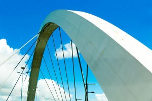 Juscelino Kubitschek Bridge by Alexandre Chan