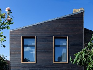 Kenworthy Road by Chris Dyson Architects