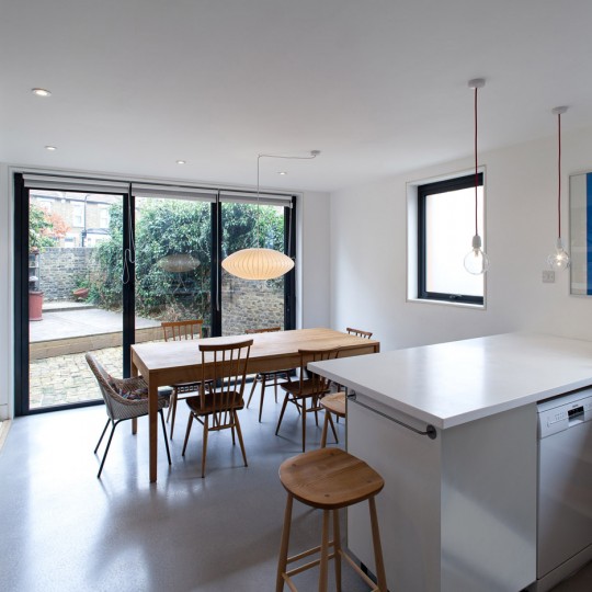 Kenworthy Road by Chris Dyson Architects