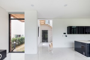 L House by AandD