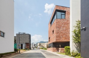 L House by AandD