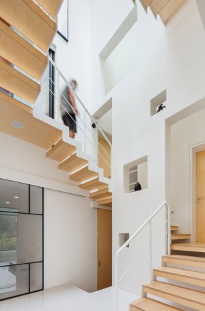 L House by AandD