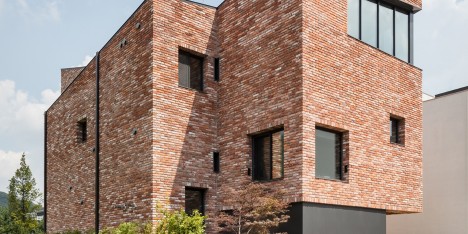L House by AandD