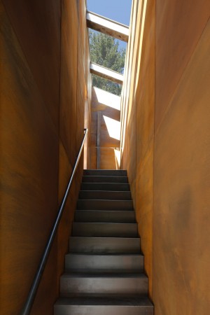 Lake house by Taylor and Miller